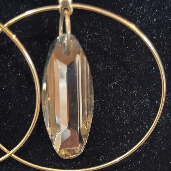 Round Crystal Hoop Gold Earrings - Picture 6 of 6